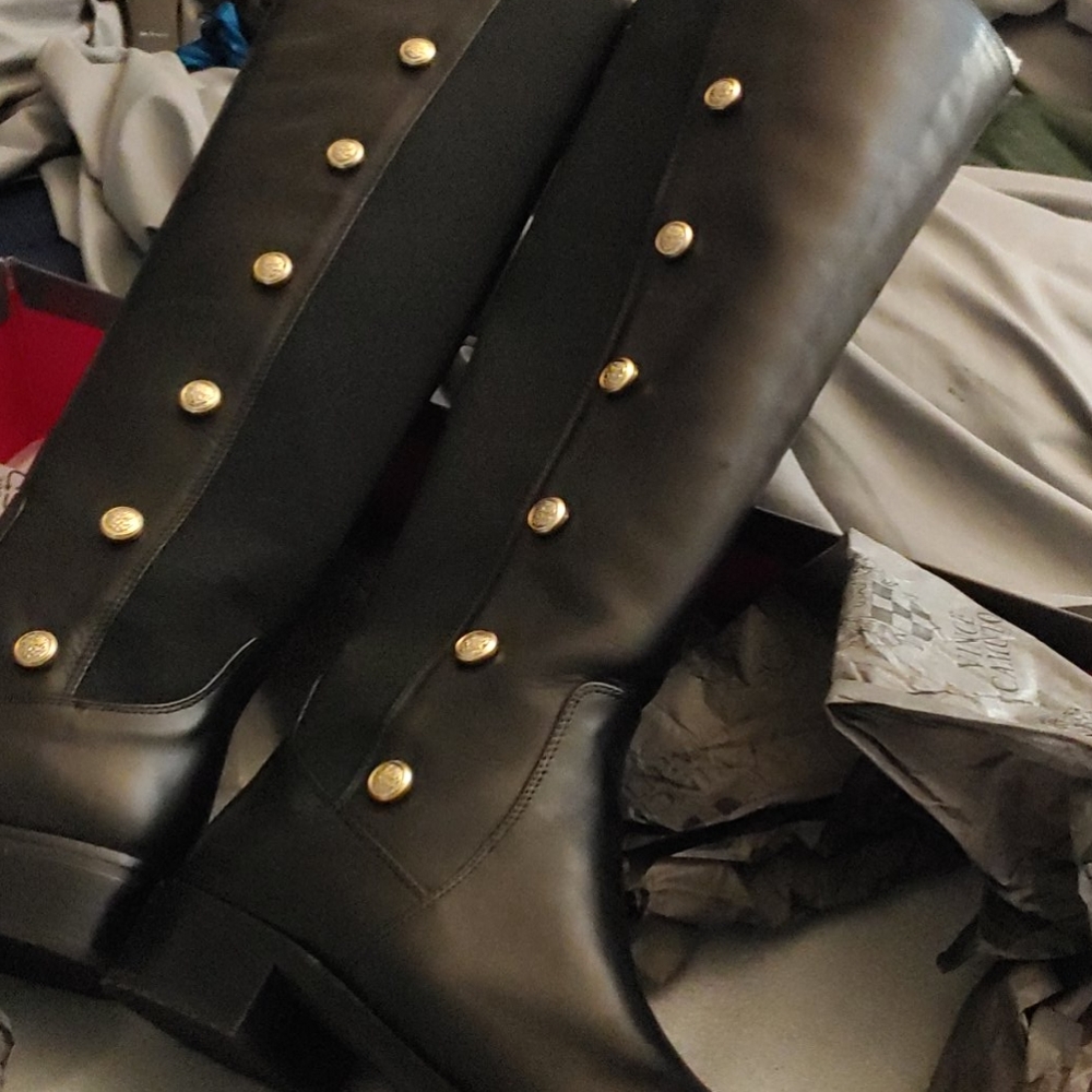 Vince Camuto boots size 10